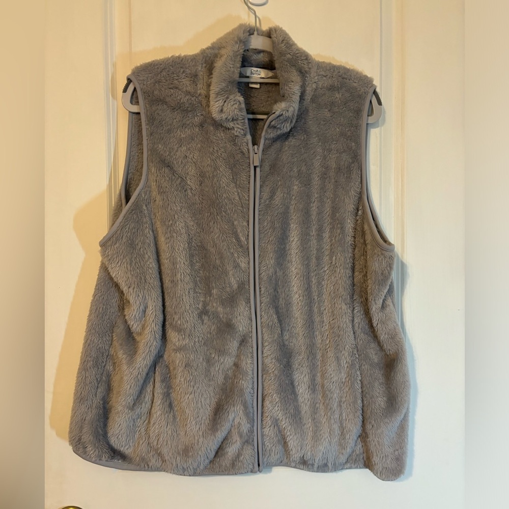 Croft & Barrow, Cozy gray XXL faux fur vest